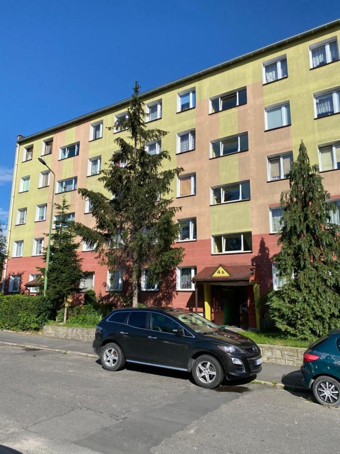 Apartament Os. Zlote 4B Dzierżoniów エクステリア 写真